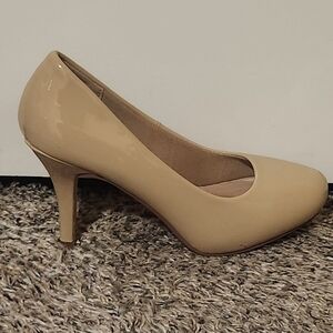 Cambridge Select Women's Classic Round Toe Mid Heel Dress Pump (9 B(M) US, Taupe